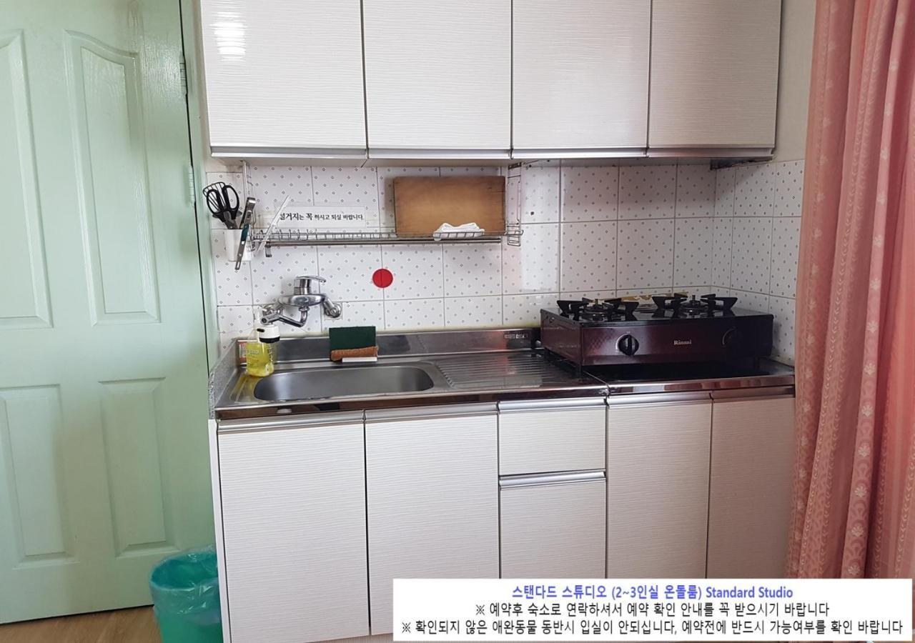 Seaside Minbak Villa Goseong  Exteriör bild