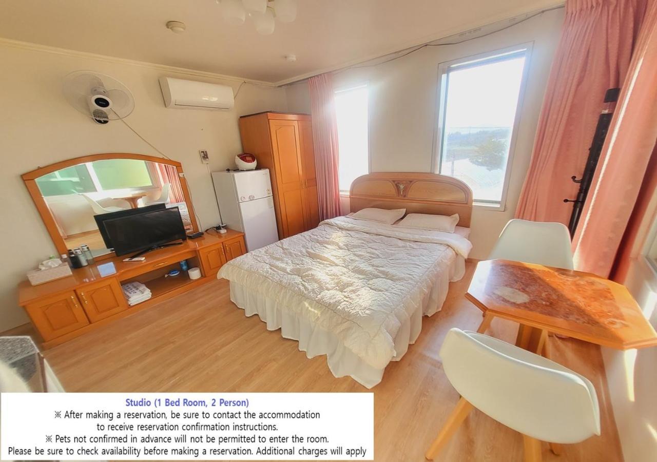 Seaside Minbak Villa Goseong  Exteriör bild