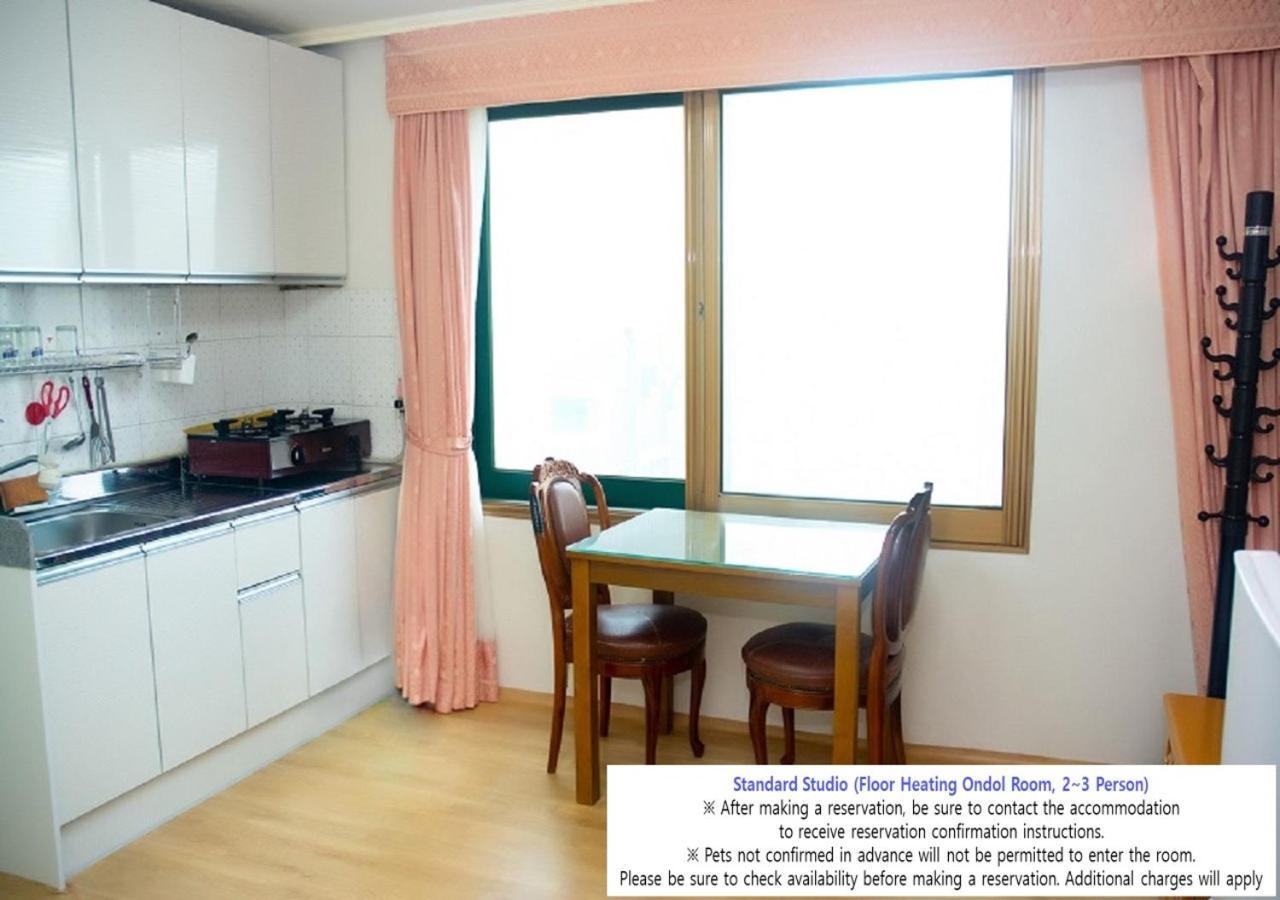 Seaside Minbak Villa Goseong  Exteriör bild