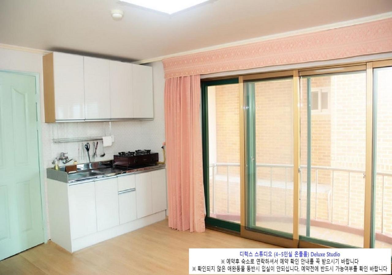 Seaside Minbak Villa Goseong  Exteriör bild