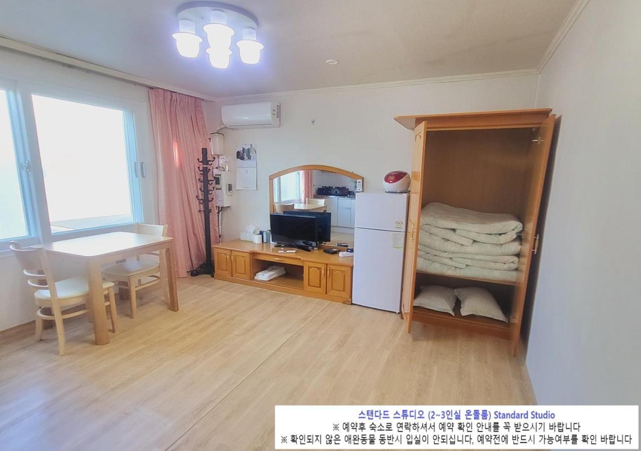 Seaside Minbak Villa Goseong  Exteriör bild