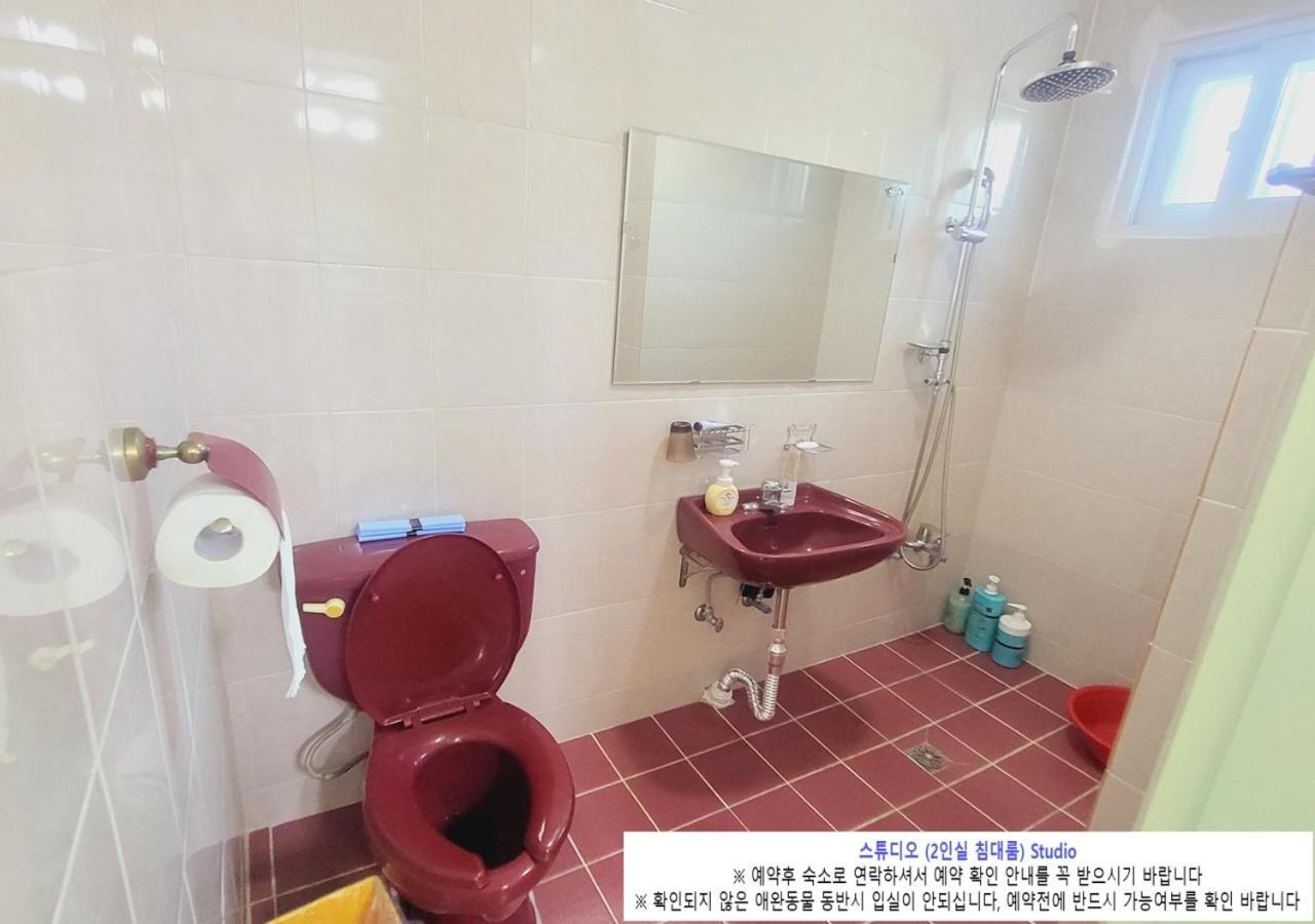 Seaside Minbak Villa Goseong  Exteriör bild